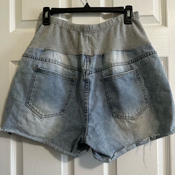 Shein Maternity Blue Distressed Women Shorts Size L (US 8/10) - Picture 3 of 4